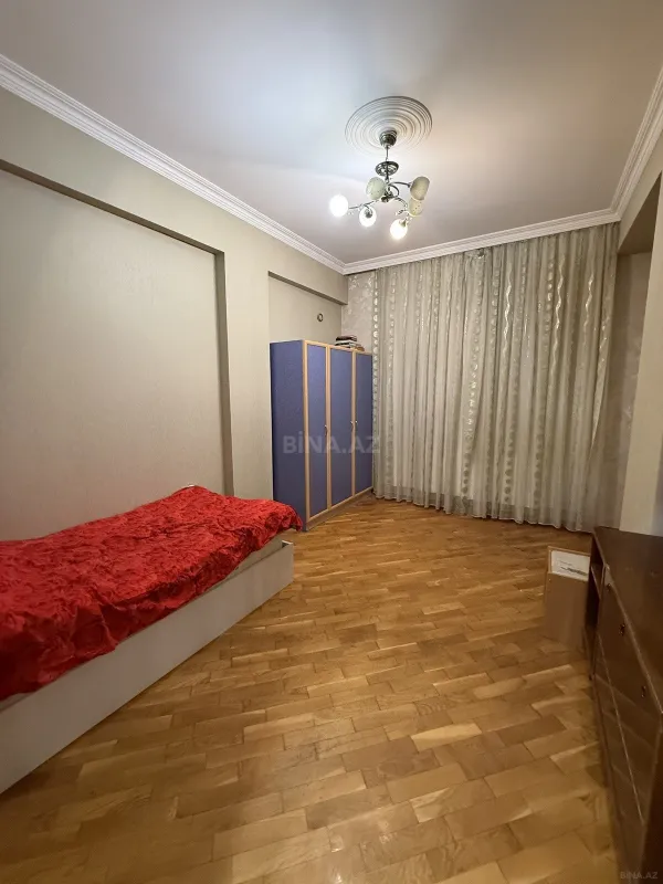 Kirayə verilir 3 otaqlı mənzil 120 m²