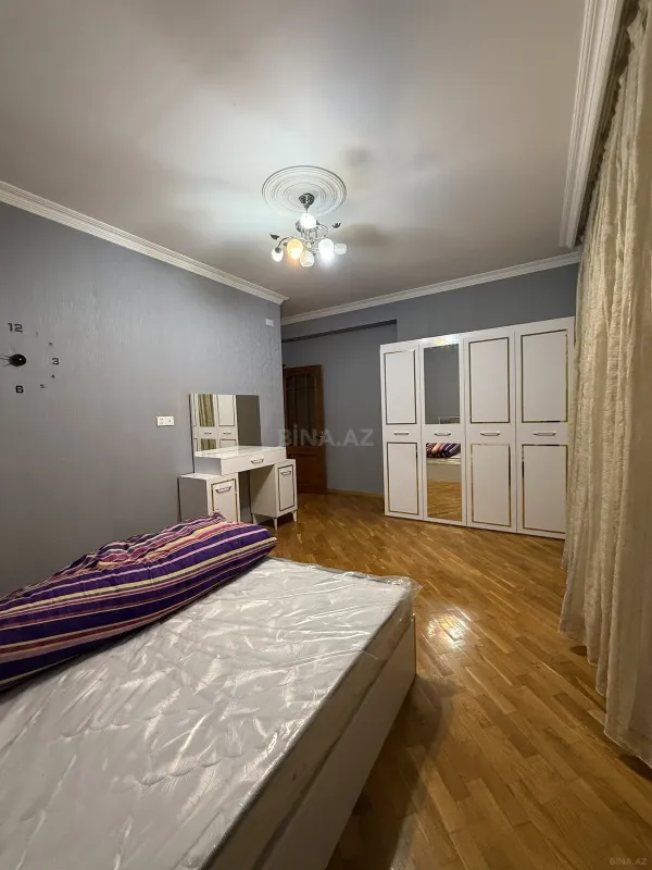 Kirayə verilir 3 otaqlı mənzil 120 m²