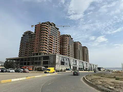 Satılır 2 otaqlı mənzil 78 m²