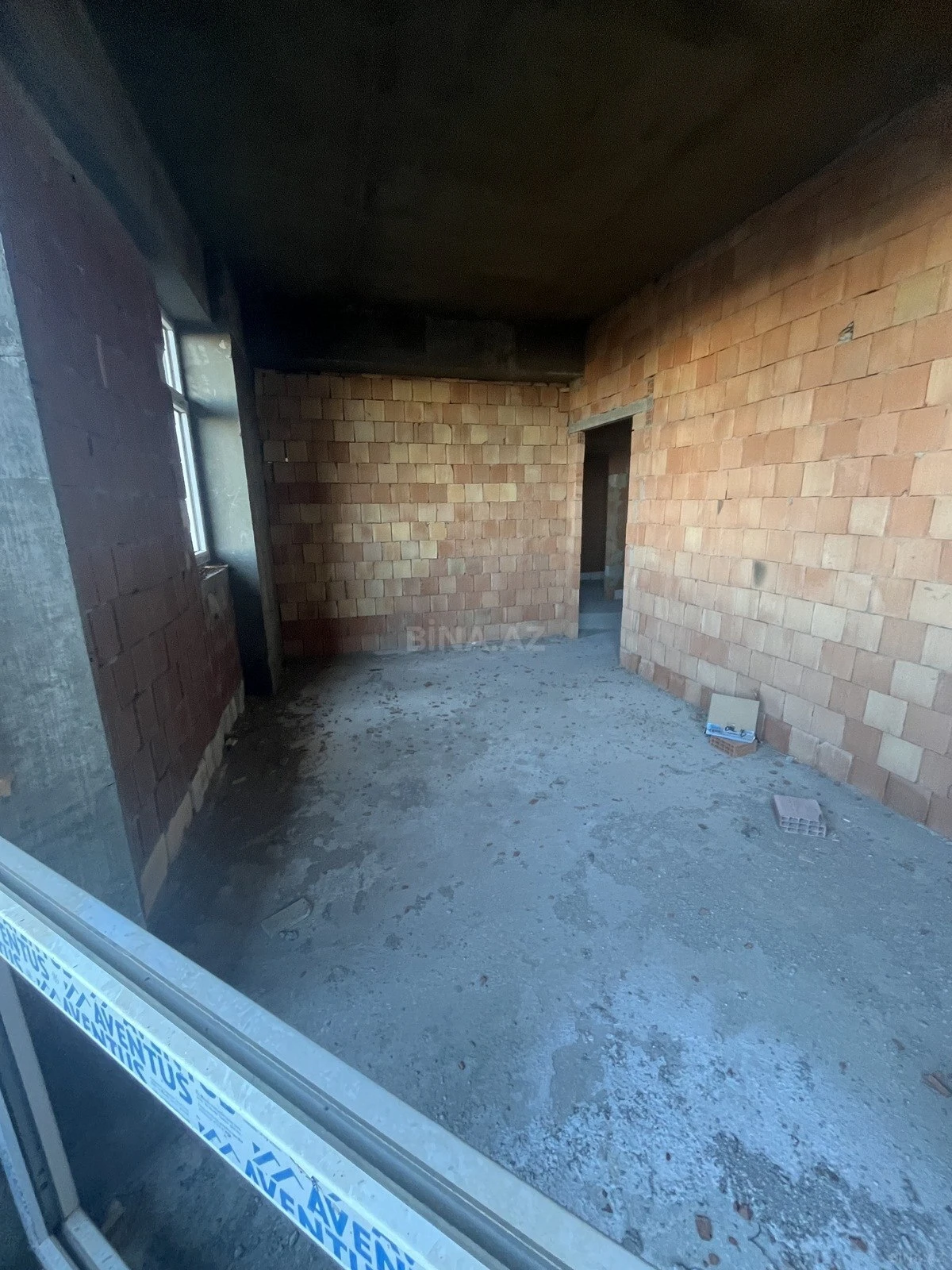 Satılır 2 otaqlı mənzil 78 m²