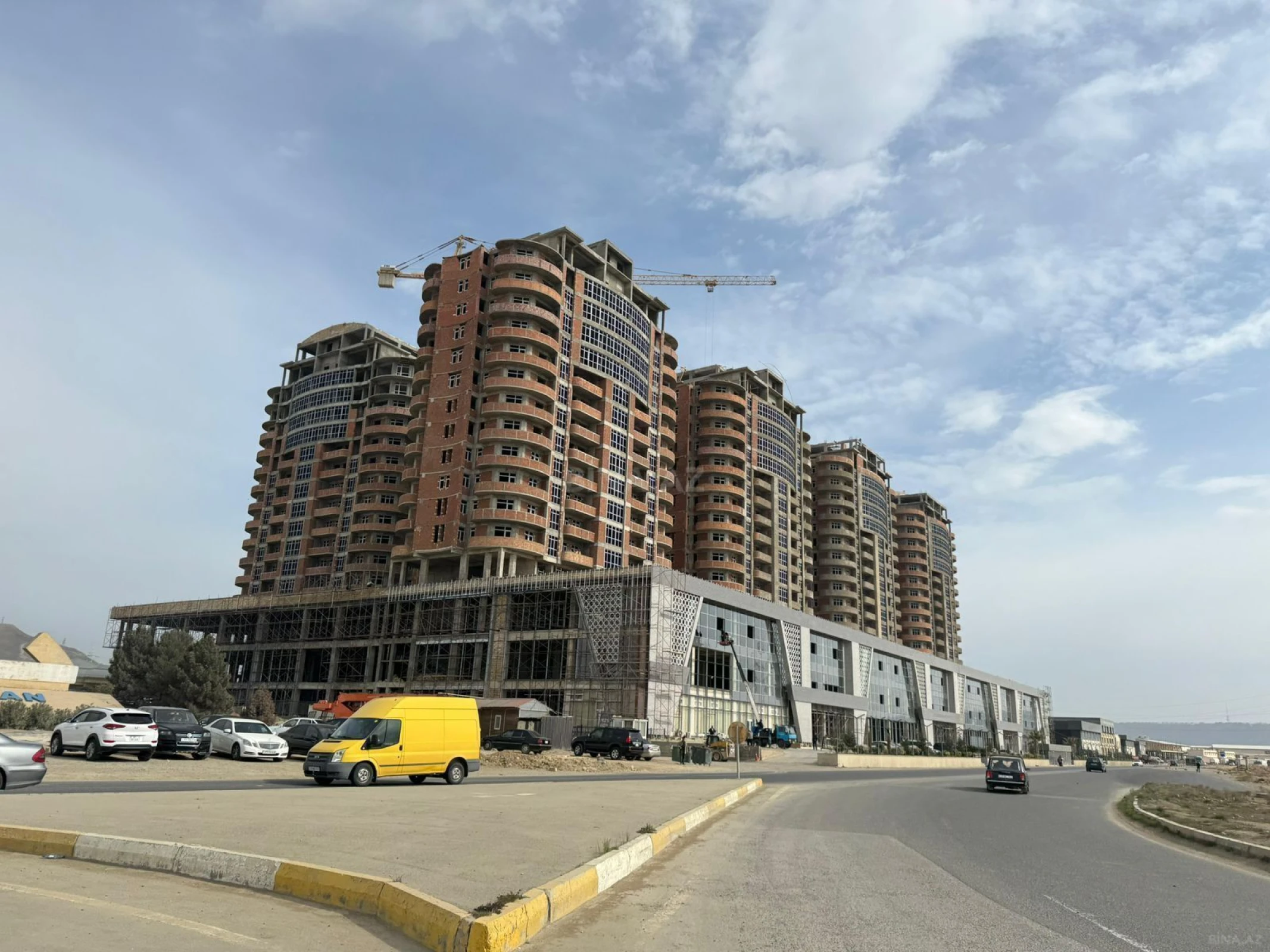 Satılır 2 otaqlı mənzil 78 m²