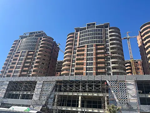 Satılır 2 otaqlı mənzil 78 m²