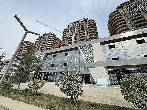 Satılır 2 otaqlı mənzil 78 m²