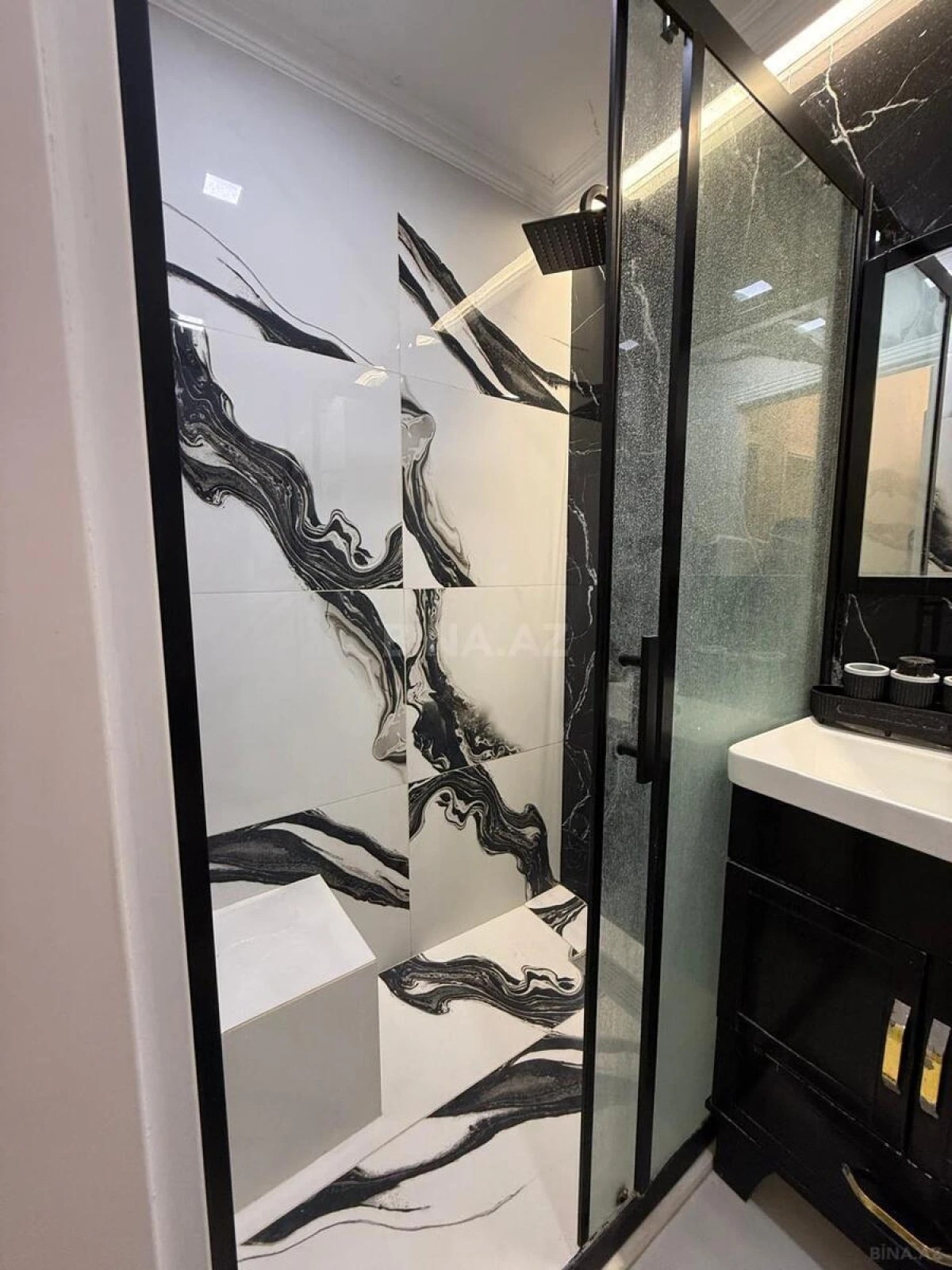 Kirayə verilir 2 otaqlı mənzil 60 m²