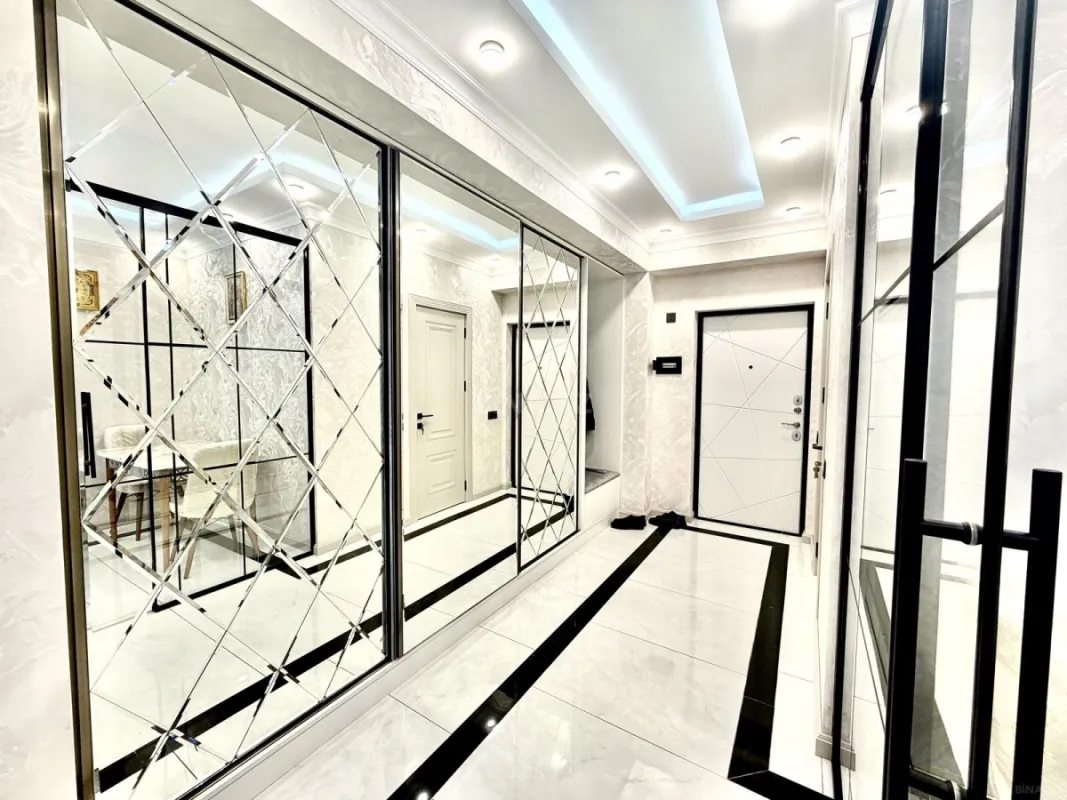 Satılır 3 otaqlı mənzil 74 m²