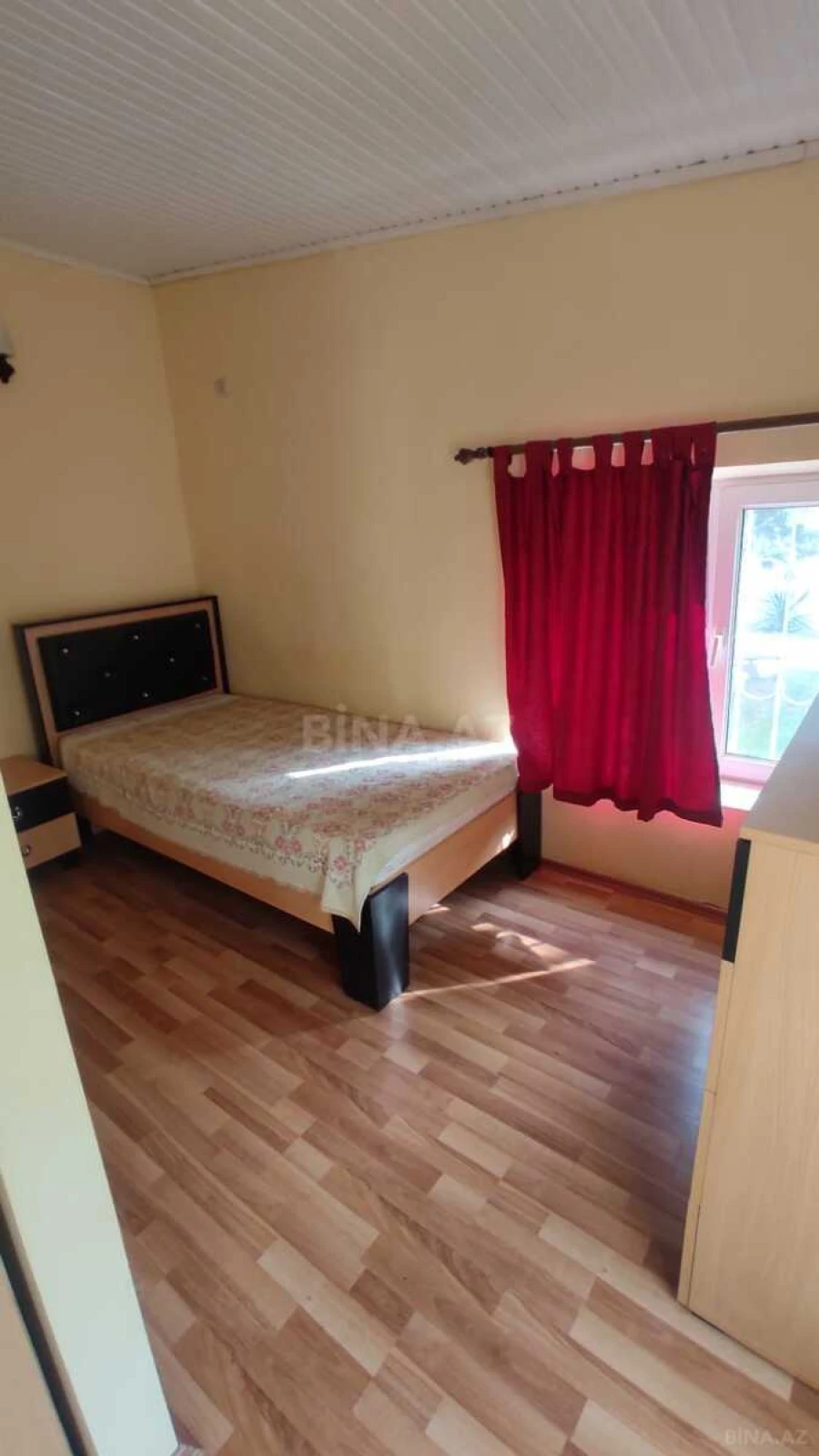 Satılır 4 otaqlı həyət evi 100 m²