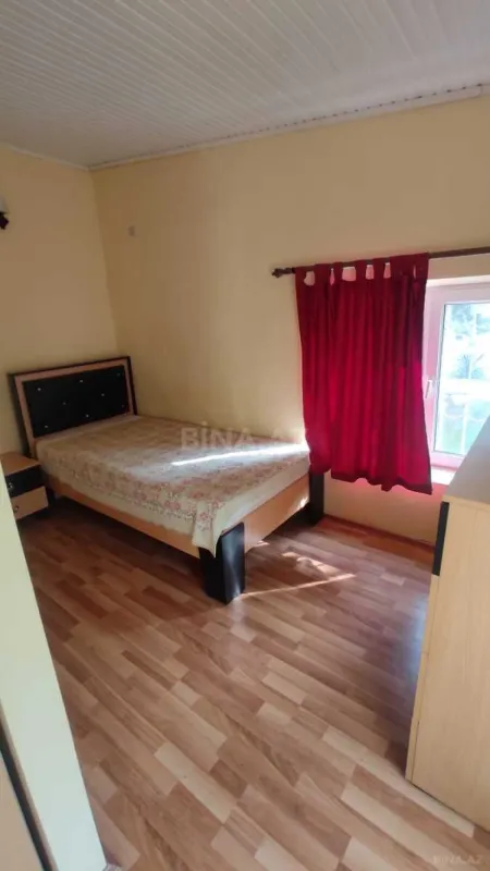 Satılır 4 otaqlı həyət evi 100 m²