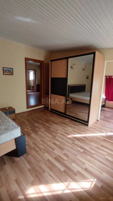 Satılır 4 otaqlı həyət evi 100 m²