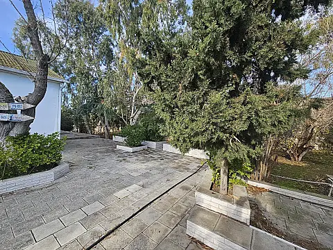 Satılır 4 otaqlı həyət evi 100 m²