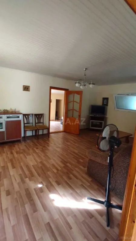 Satılır 4 otaqlı həyət evi 100 m²