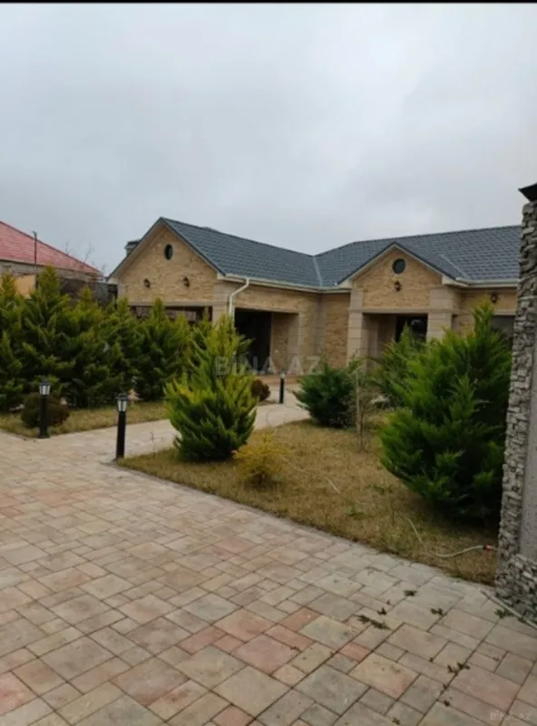 Satılır 3 otaqlı həyət evi 190 m²