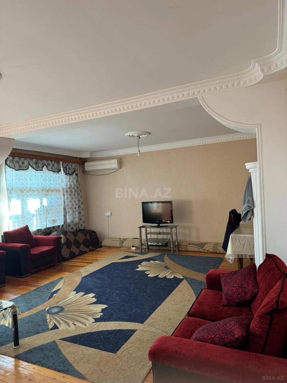 Satılır 5 otaqlı mənzil 130 m²