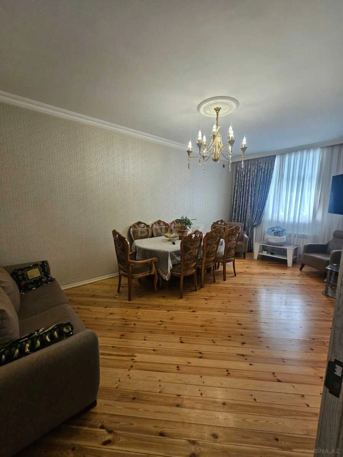 Satılır 6 otaqlı həyət evi 200 m²