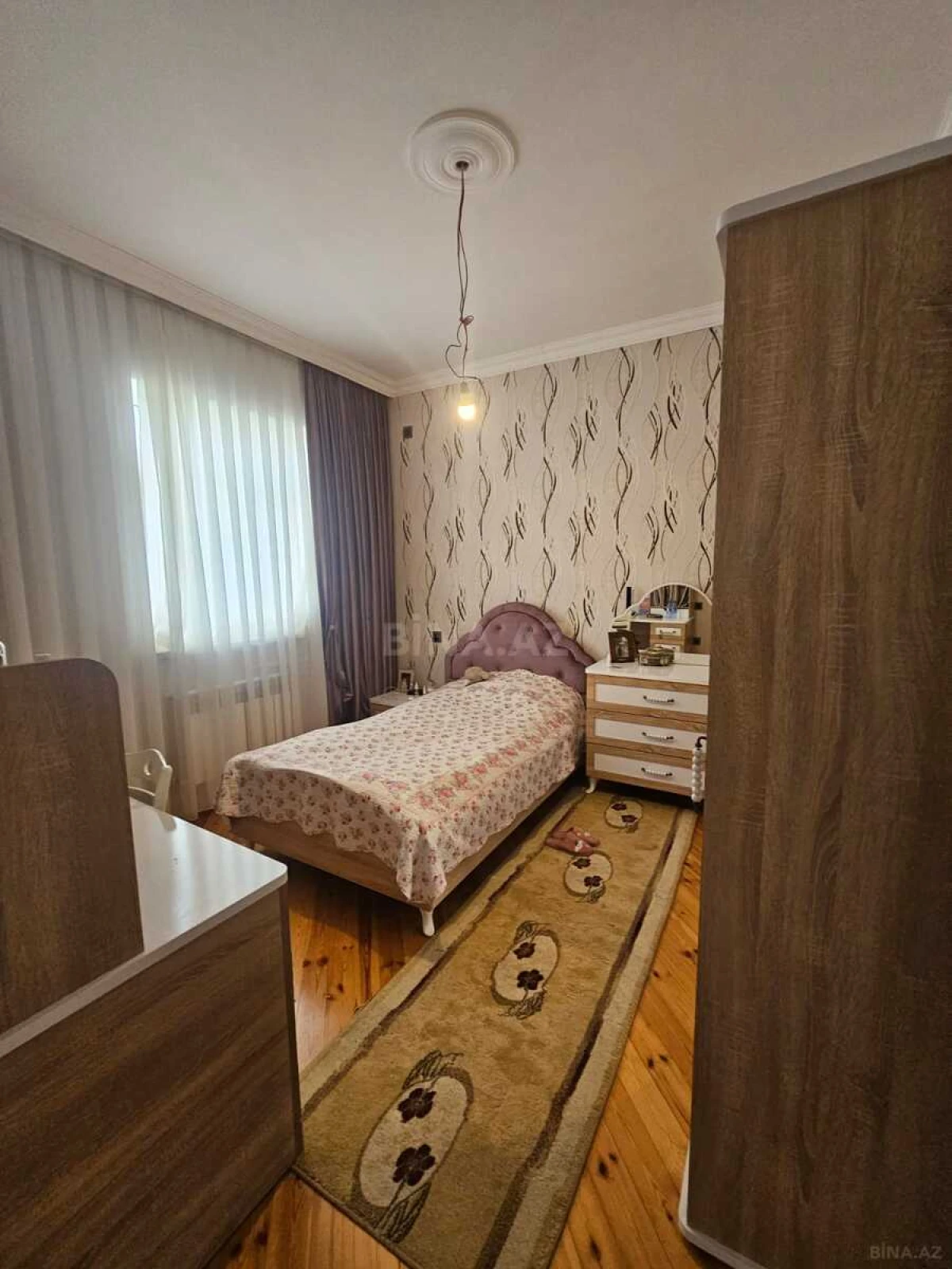 Satılır 6 otaqlı həyət evi 200 m²