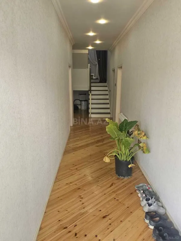 Satılır 6 otaqlı həyət evi 200 m²