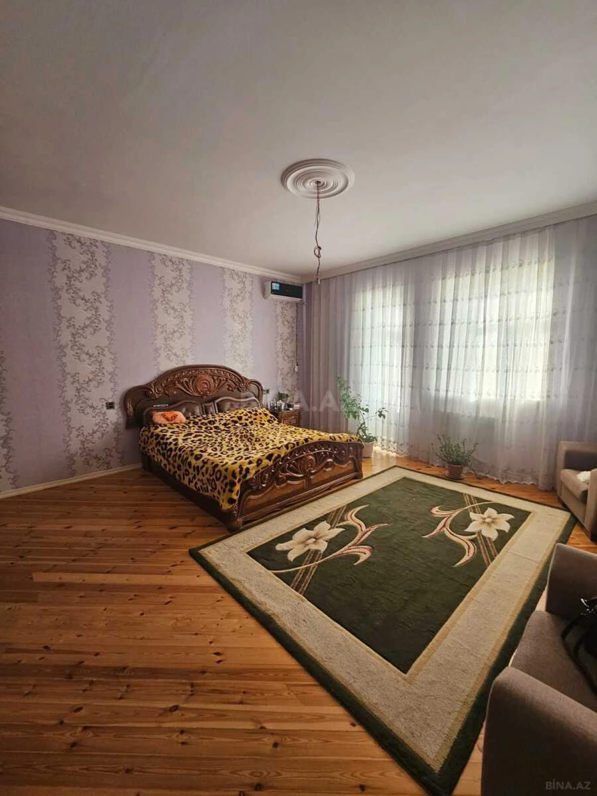 Satılır 6 otaqlı həyət evi 200 m²