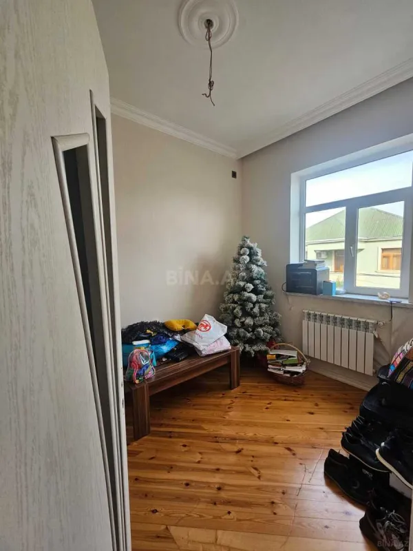 Satılır 6 otaqlı həyət evi 200 m²