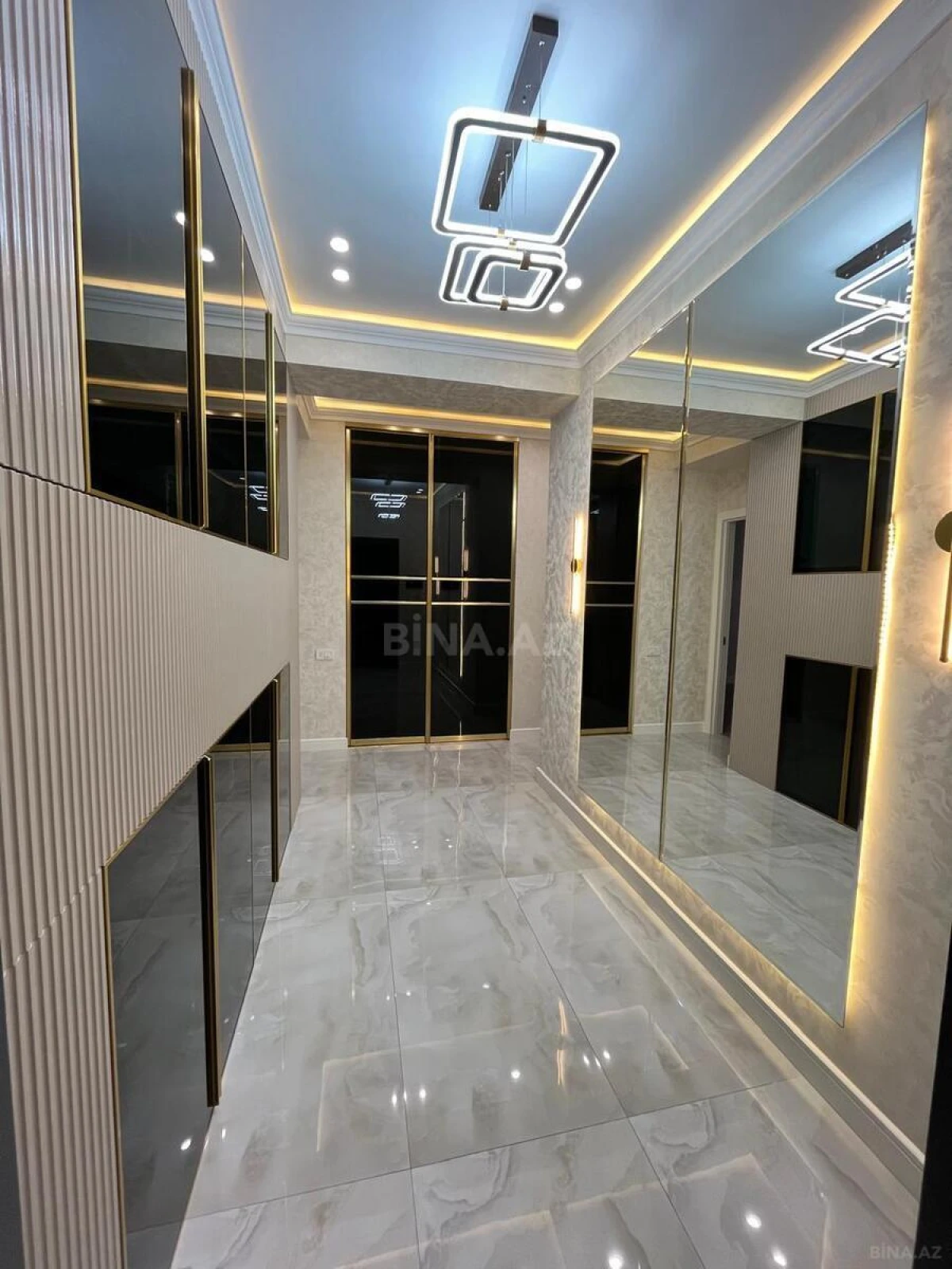 Satılır 2 otaqlı mənzil 72 m²