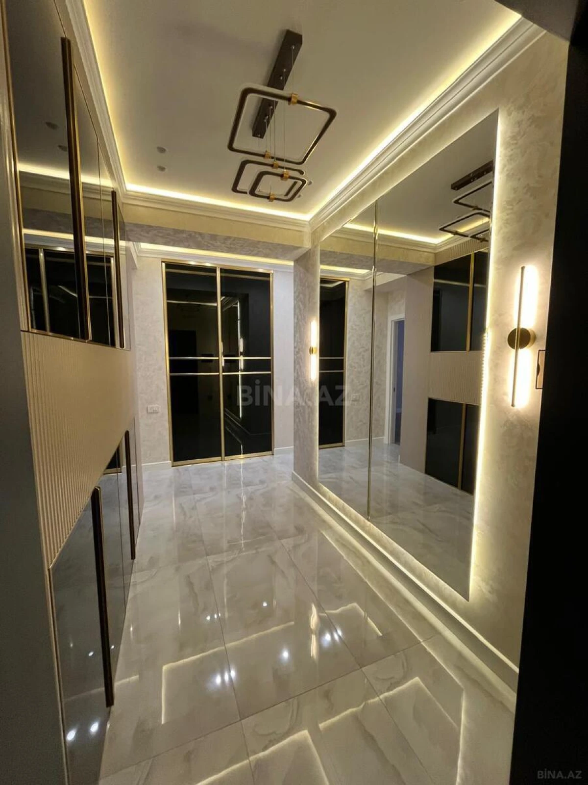 Satılır 2 otaqlı mənzil 72 m²