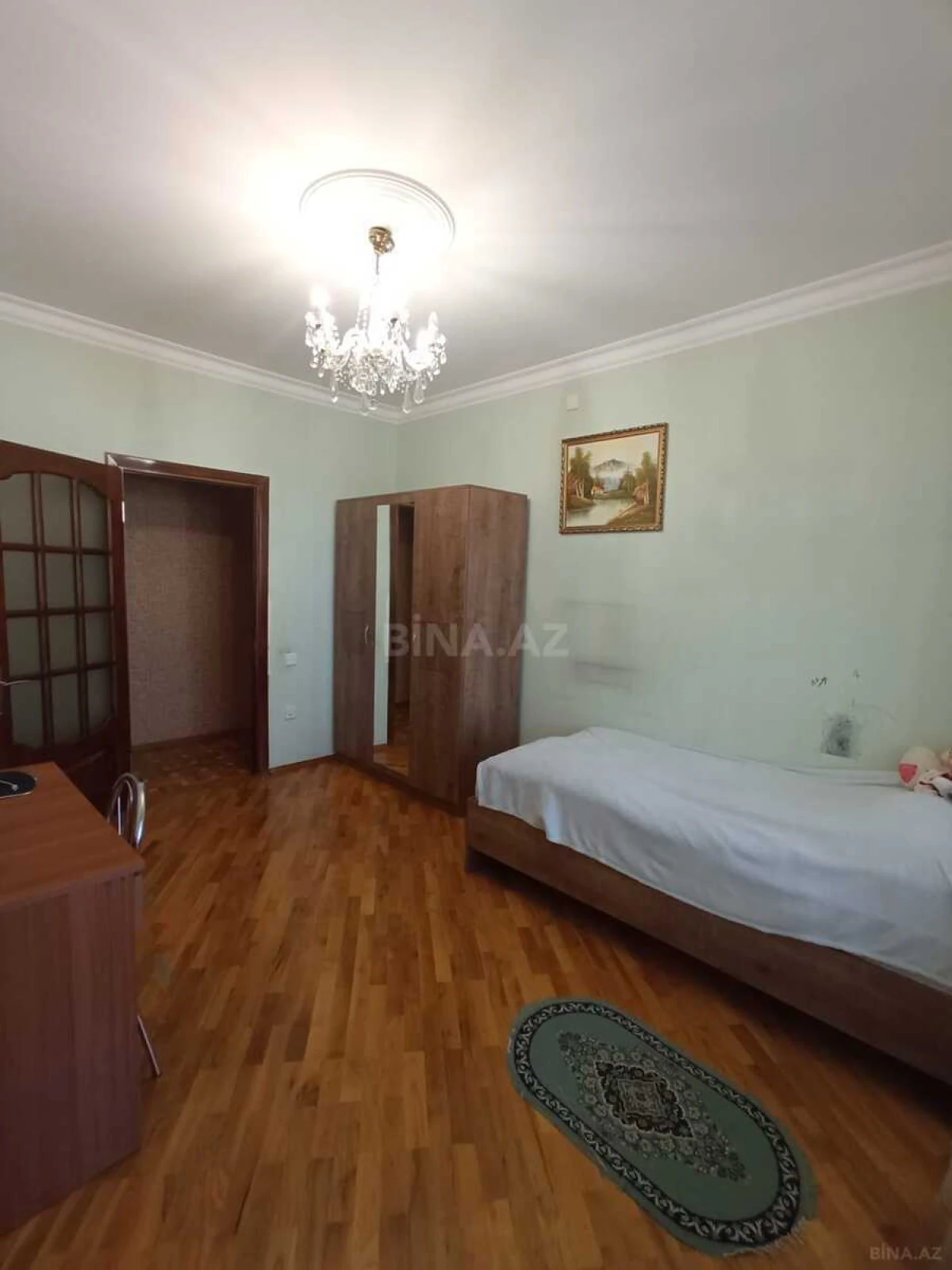 Satılır 4 otaqlı mənzil 120 m²