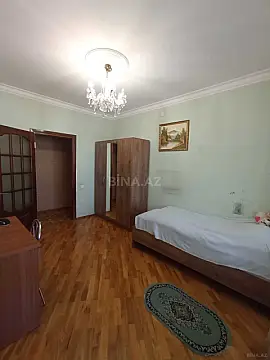 Satılır 4 otaqlı mənzil 120 m²