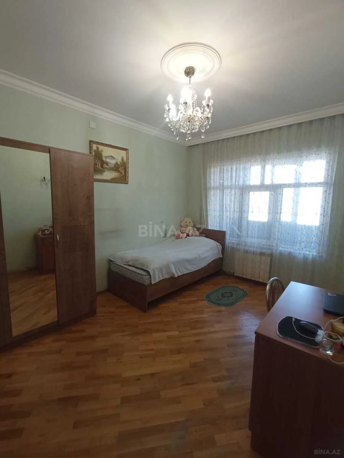Satılır 4 otaqlı mənzil 120 m²