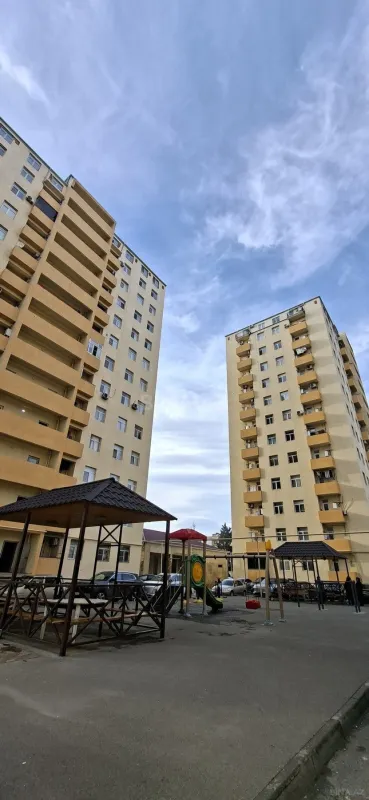 Satılır 2 otaqlı mənzil 69 m²