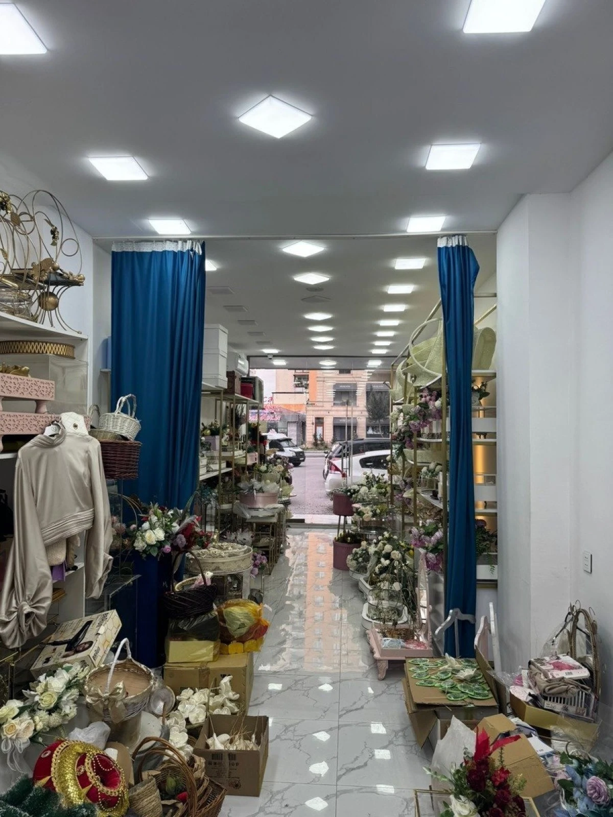 Satılır obyekt 37 m²