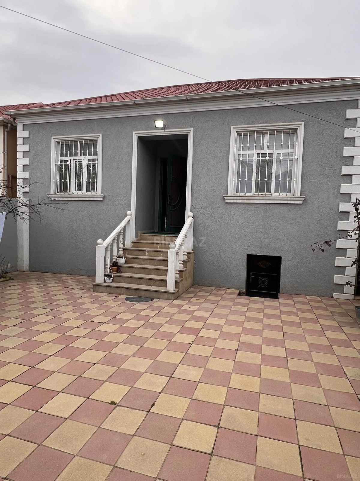 Satılır 3 otaqlı həyət evi 100 m²