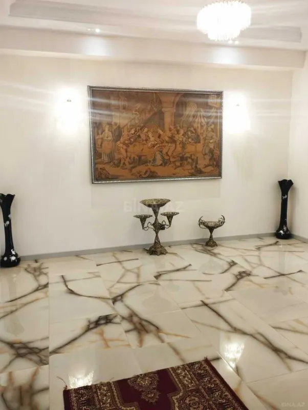 Kirayə verilir 4 otaqlı mənzil 210 m²