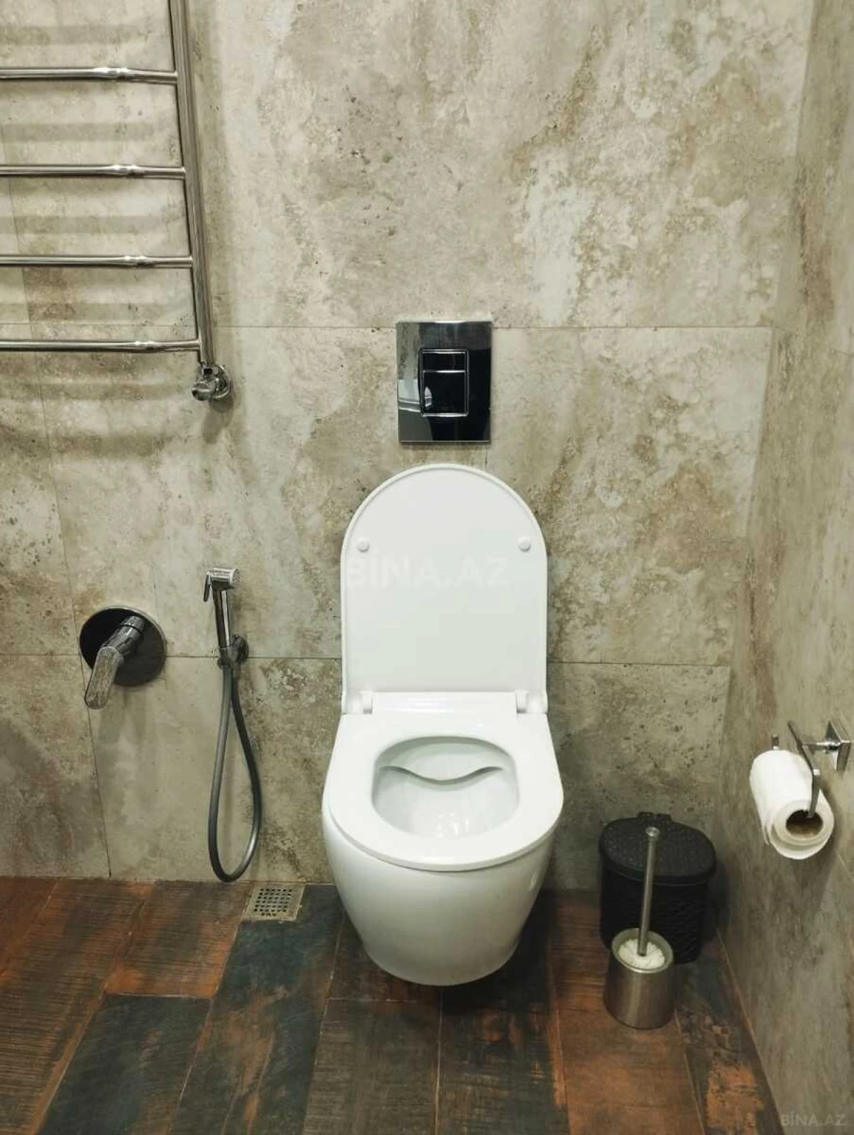 Kirayə verilir 4 otaqlı mənzil 210 m²