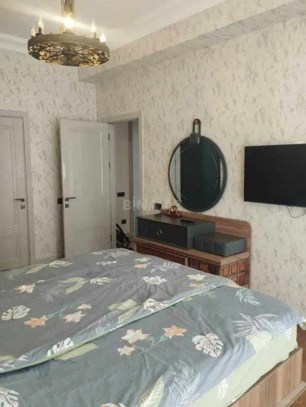 Kirayə verilir 4 otaqlı mənzil 210 m²