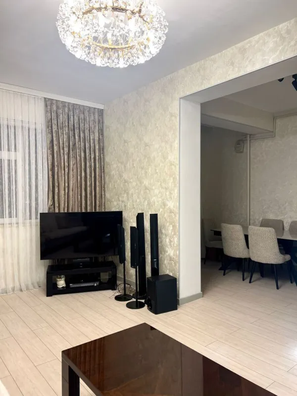 Satılır 2 otaqlı mənzil 60 m²