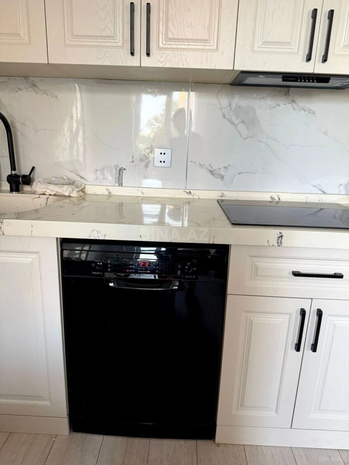 Satılır 2 otaqlı mənzil 60 m²