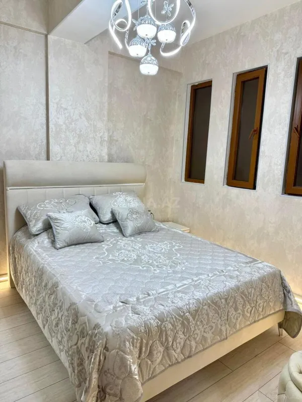 Satılır 2 otaqlı mənzil 60 m²