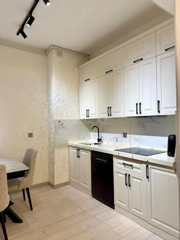 Satılır 2 otaqlı mənzil 60 m²