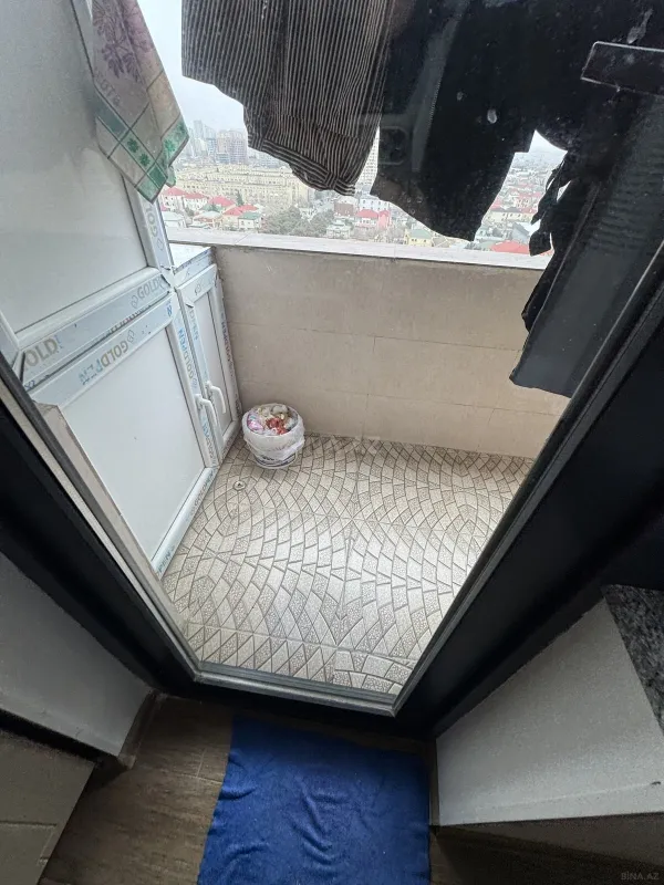 Satılır 3 otaqlı mənzil 107 m²