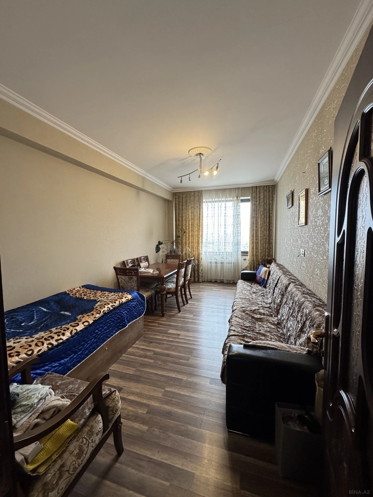 Satılır 3 otaqlı mənzil 107 m²