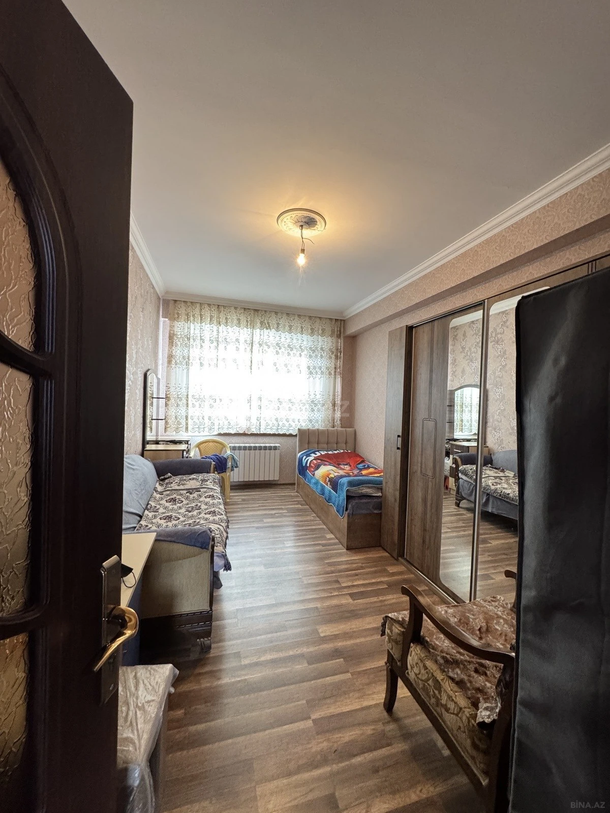 Satılır 3 otaqlı mənzil 107 m²