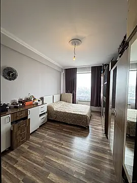 Satılır 3 otaqlı mənzil 107 m²