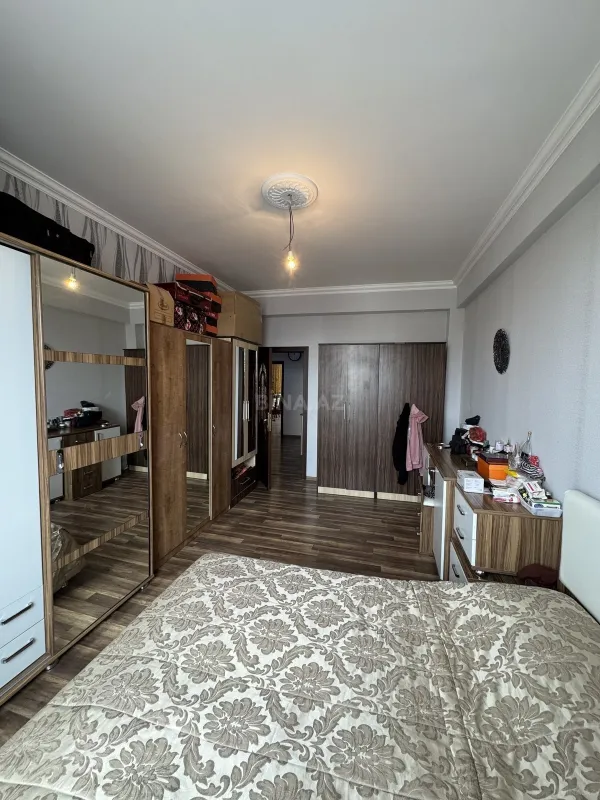 Satılır 3 otaqlı mənzil 107 m²