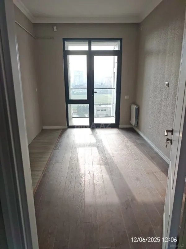 Satılır 3 otaqlı mənzil 110 m²
