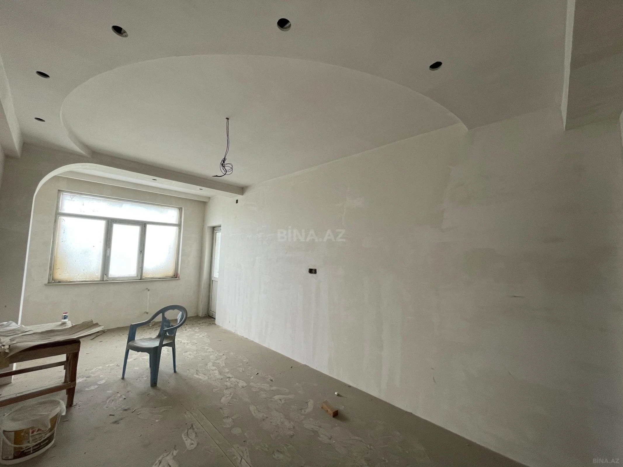 Satılır 4 otaqlı mənzil 170 m²