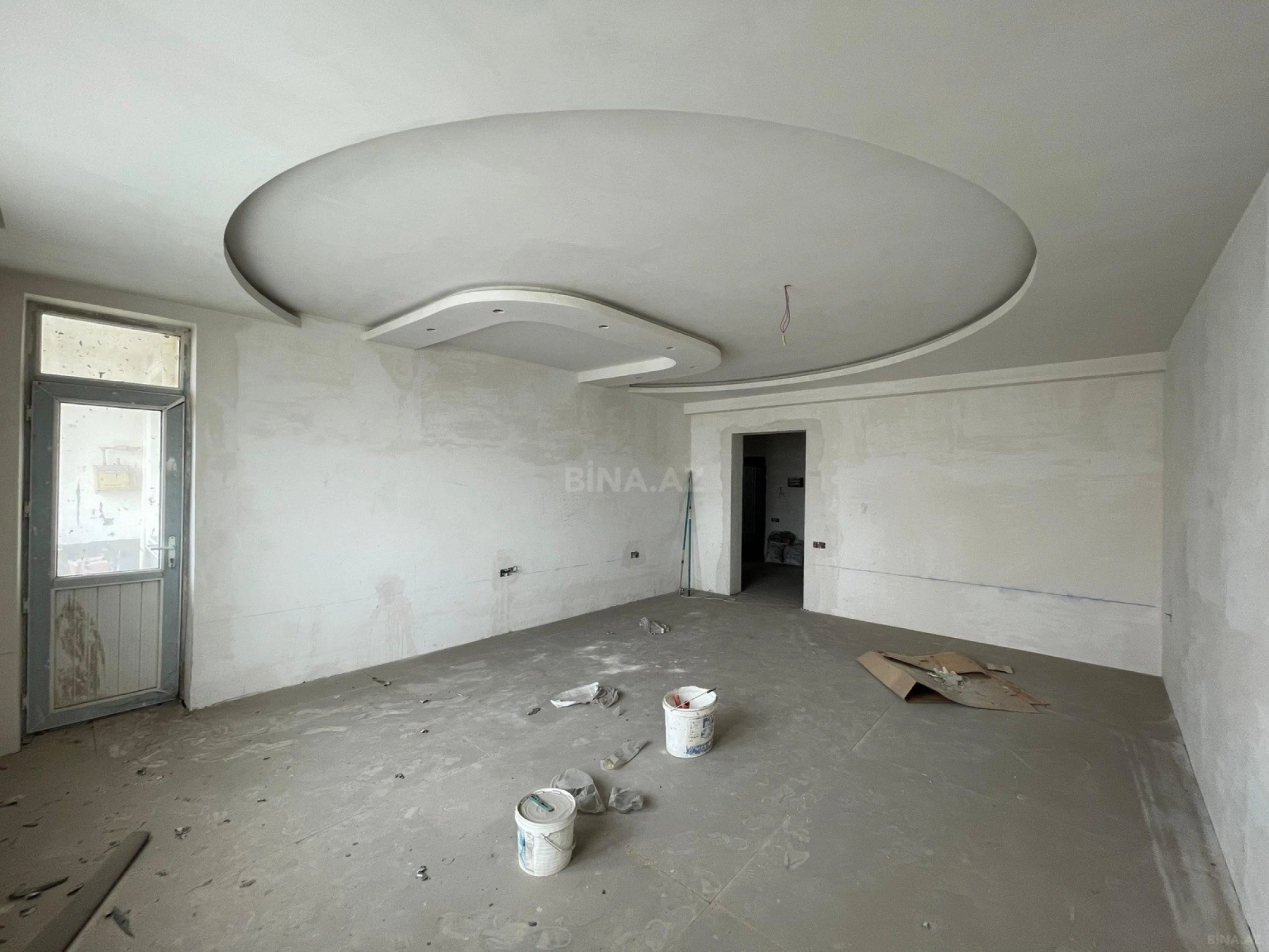 Satılır 4 otaqlı mənzil 170 m²