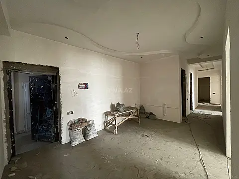 Satılır 4 otaqlı mənzil 170 m²