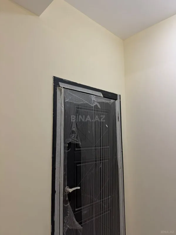 Satılır 4 otaqlı mənzil 131 m²