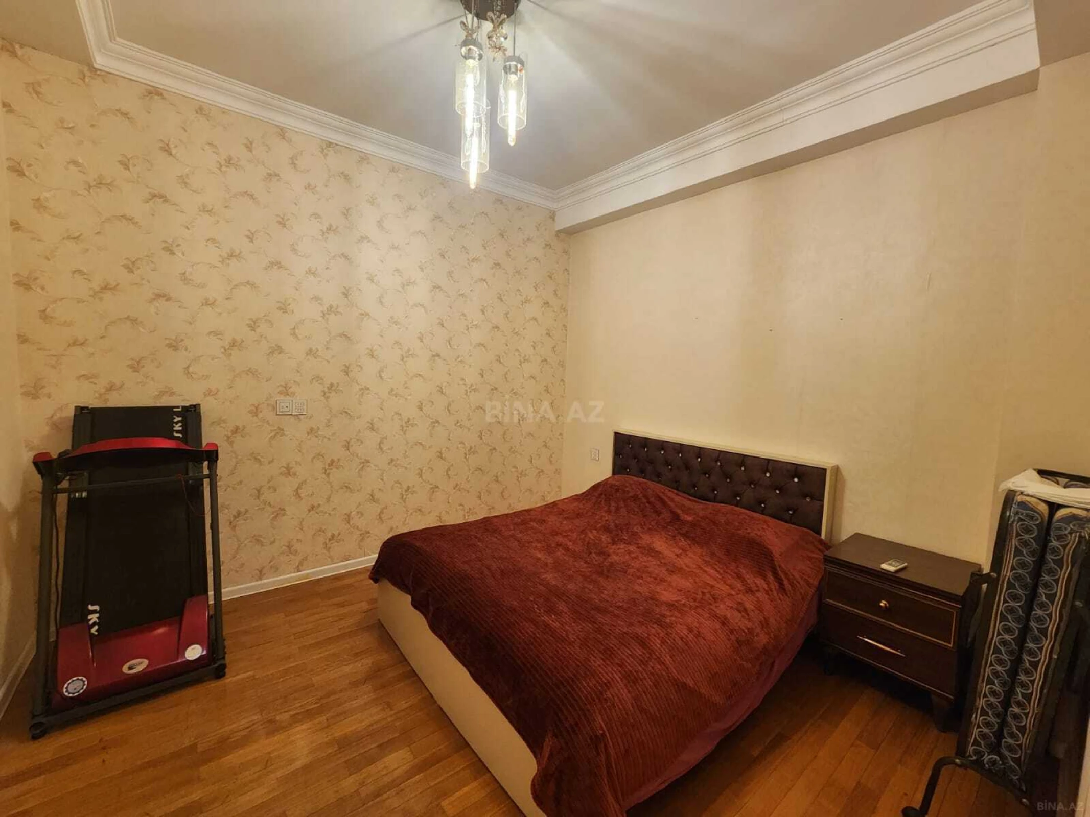 Satılır 3 otaqlı mənzil 118 m²