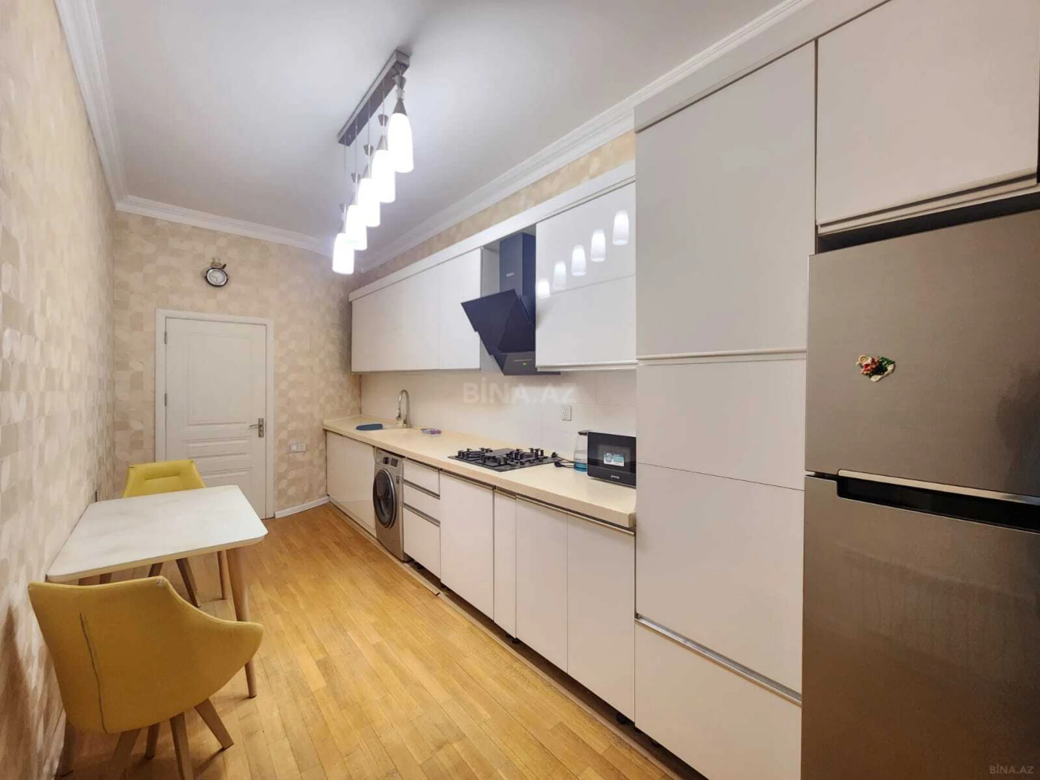 Satılır 3 otaqlı mənzil 118 m²