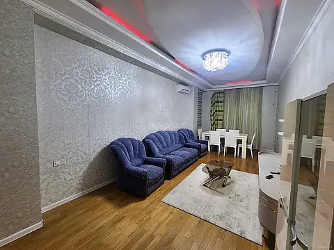 Satılır 3 otaqlı mənzil 118 m²