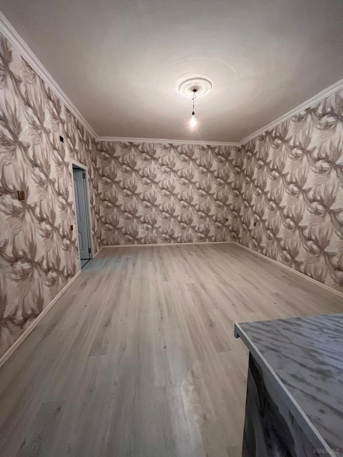 Satılır 3 otaqlı mənzil 40 m²